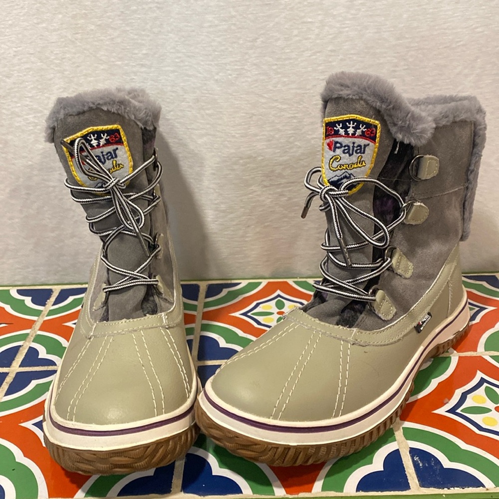Pajar Canada winter boot, apres ski, grey, NEW, women size 41 or 9.5/10